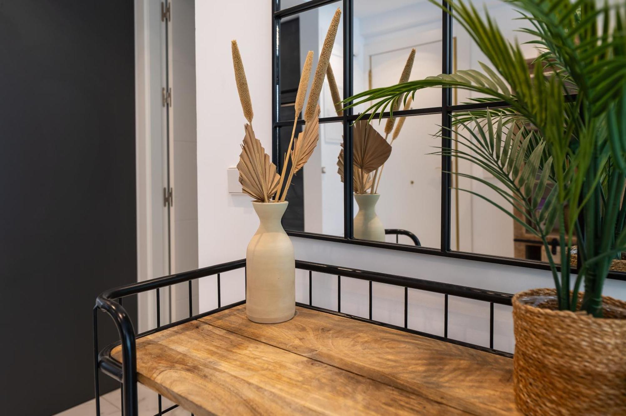 Cozy & Refurbished In Old Town *